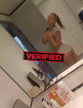 Amanda Titten Finde eine Prostituierte Stembert